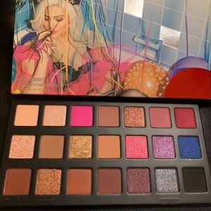 Kylie Cosmetics Sippin Pretty Birthday Eyeshadow